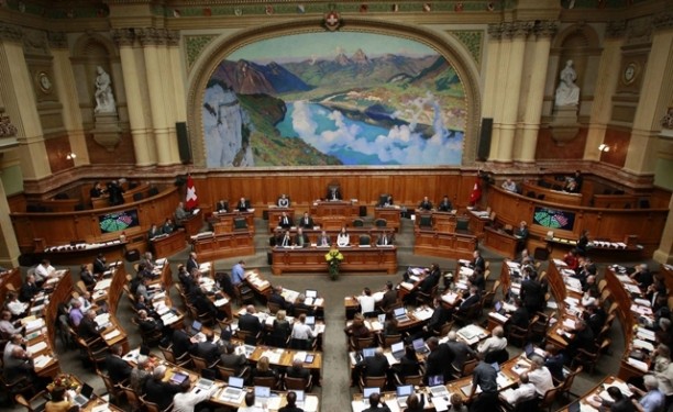 ΤΟ ΔΗΜΟΨΗΦΙΣΜΑ ΓΙΑ ΤΟ ΧΡΥΣΟ ΚΑΙ Ο ΑΥΤΟΝΟΜΟΣ ΠΟΛΙΤΗΣ